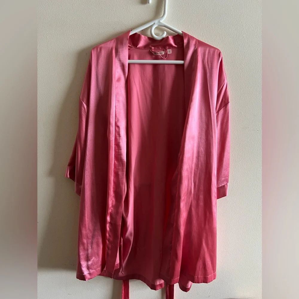 Silk Pink Robe - Picture 6 of 6